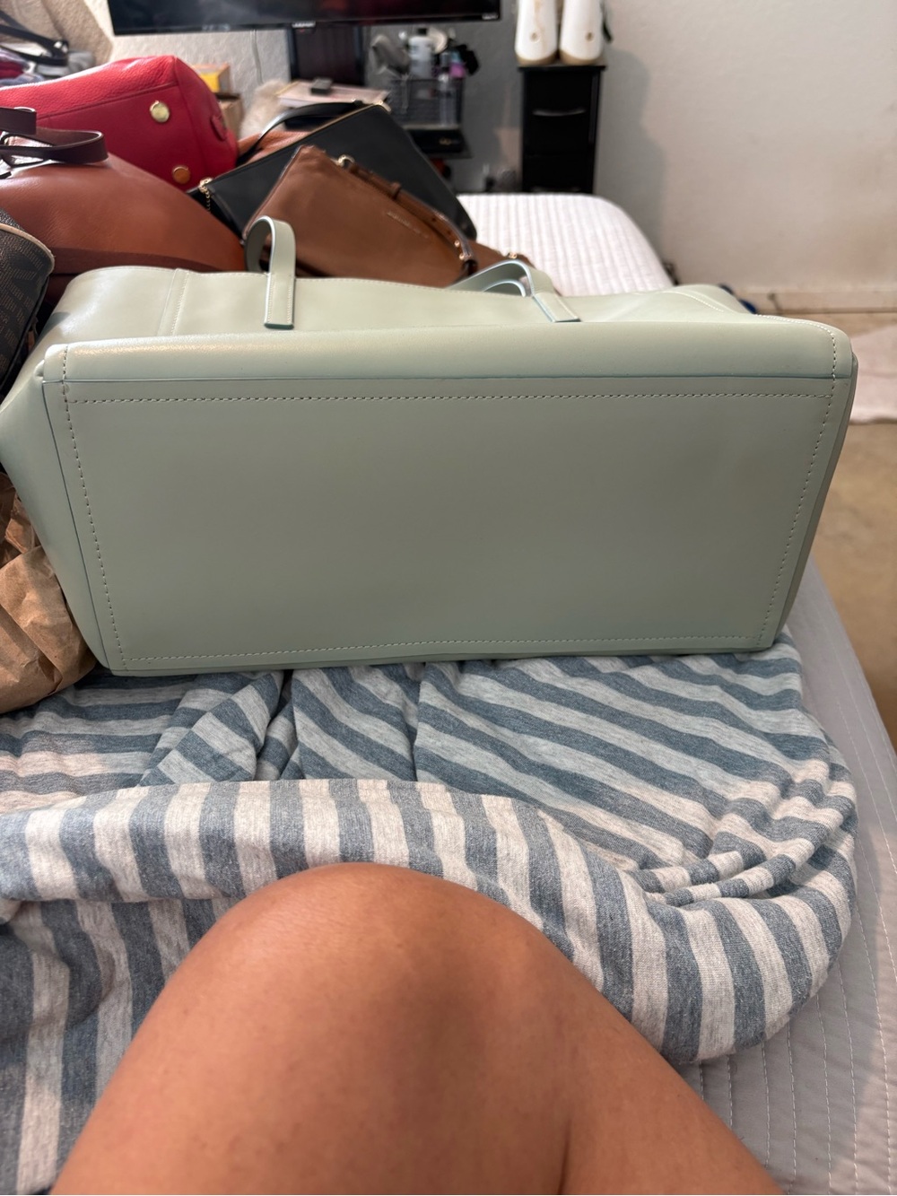kate spade mint green leather tote with front pocket - Picture 6 of 7